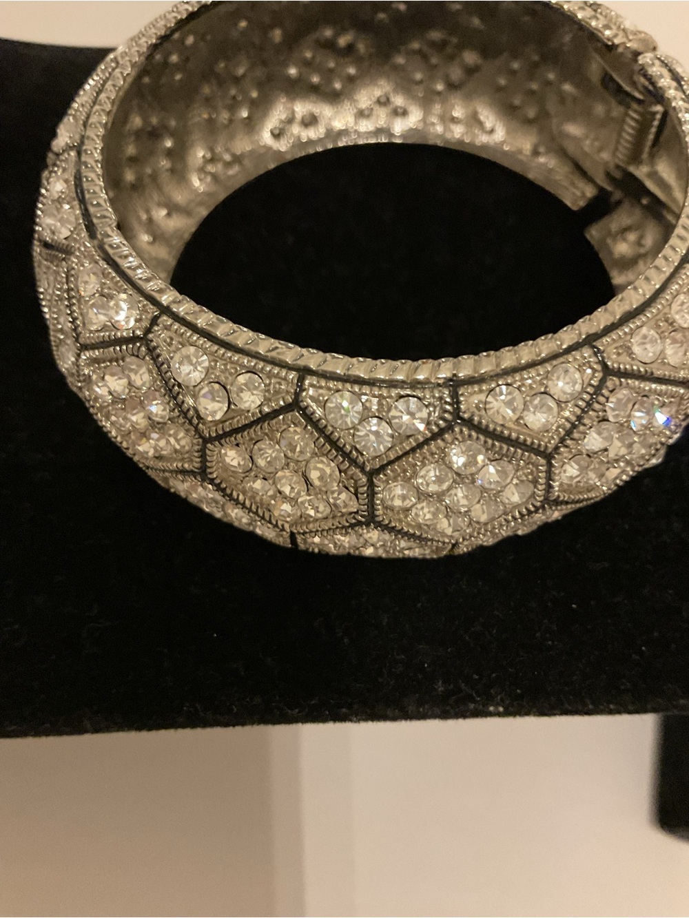 Crystal Pavé Statement cuff  Bracelet - Silver